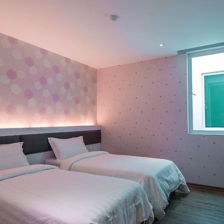 Riverfront Sentral Hotel ملقا المظهر الخارجي الصورة